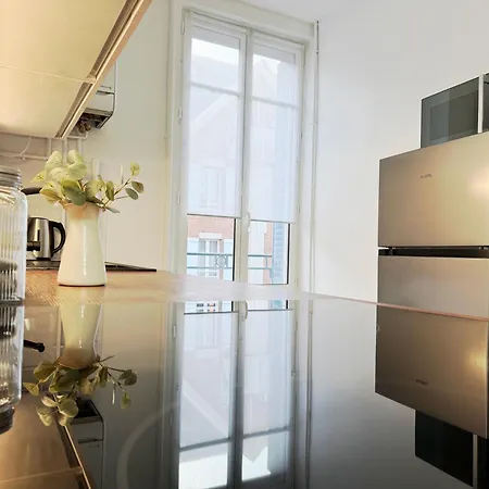 Champagne Haven Elegant In Center